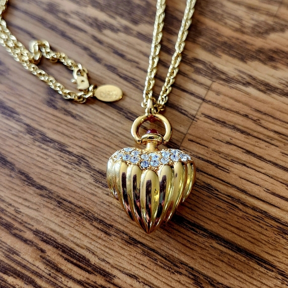 JOAN RIVERS Vintage Gold and Crystal Necklace from the Classics Collection - Picture 3 of 9